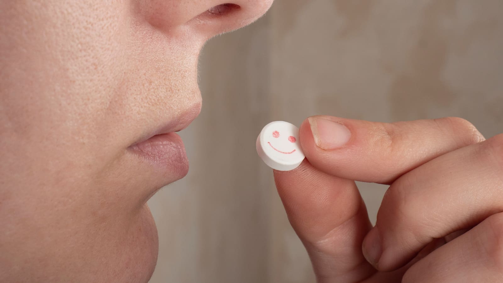 What does ecstasy do and how does it feel?