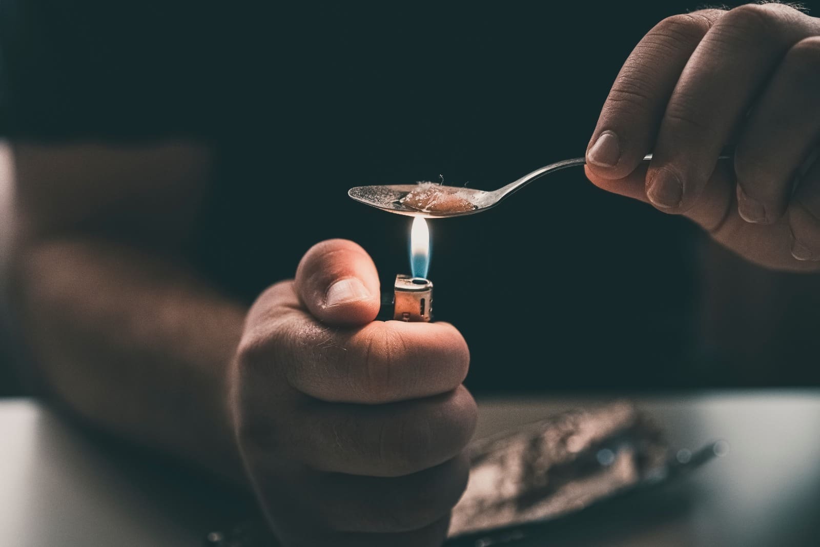 Signs of heroin use